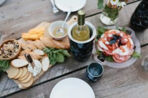 Accords Mets et Vins : L’Art de Sublimer Vos Repas